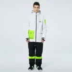 Top 2025 Ski Suit Review for Couples Staying Warm and Comfortable on Slopes